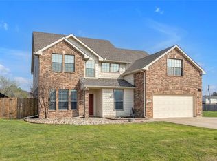1807 Avon Dr, Corinth, TX 76210
