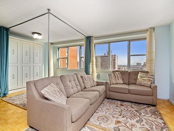 3rd image of 16420 Highland Ave APT 7B