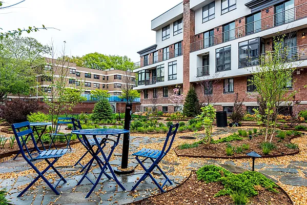 Rented by Nooklyn NYC LLC | media 67