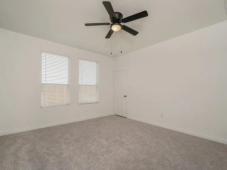 610 Kayden Ct — Photo 8