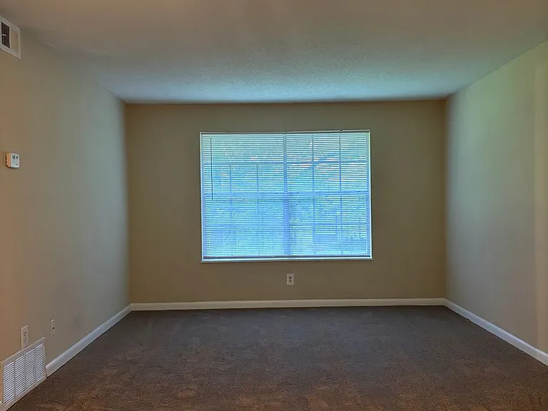 The New Meridian Apartments — Photo 7