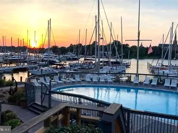 301 Burnside St APT A101, Annapolis, MD 21403