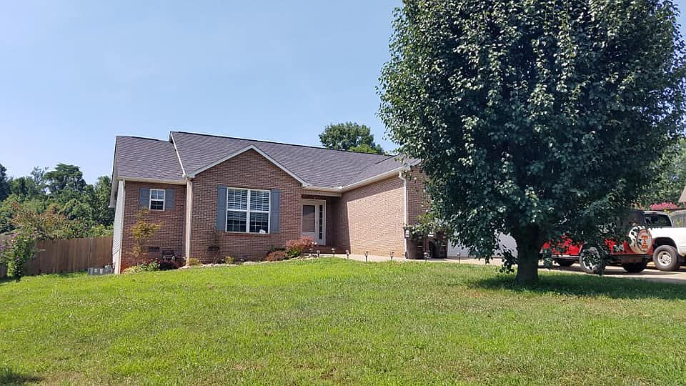 1st image of 185 Whitney Dr