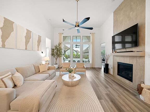 3rd image of 17437 Violet Vineyard St