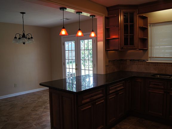 3rd image of 3772 Silina Dr
