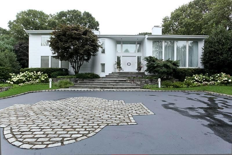 1st image of 29 Greenwood Ln