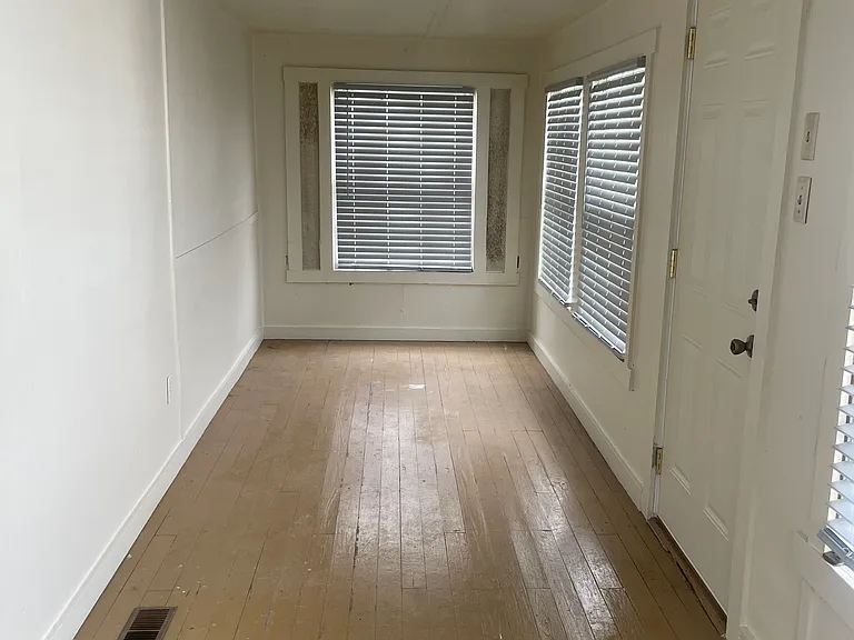 79 Lakeview Dr — Photo 8