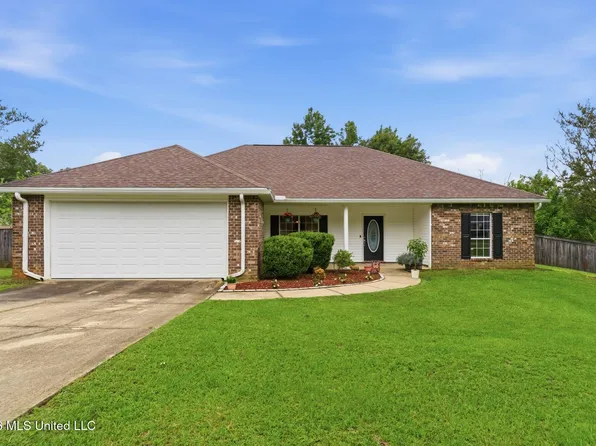 15 Katherine Ave, Sumrall, MS 39482