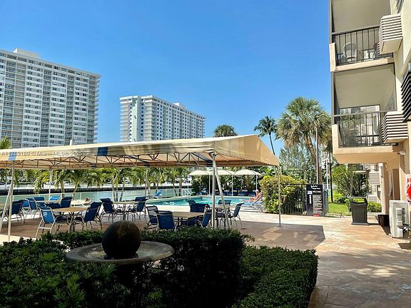 4th image of 220 Kings Point Dr #6AV