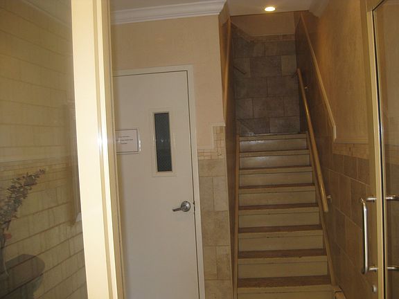 5th image of 2569 38th St