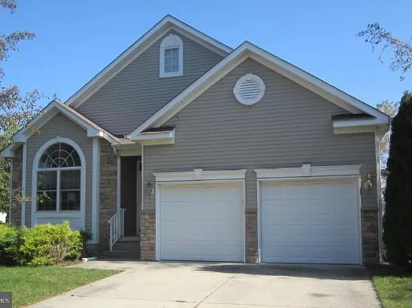 13 Barbee Ct, Bordentown, NJ 08505