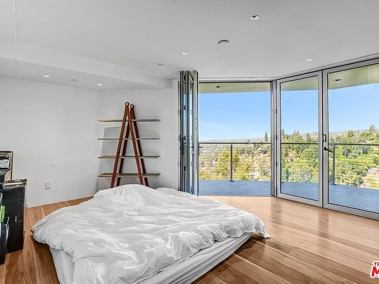 9400 Readcrest Dr — Photo 12