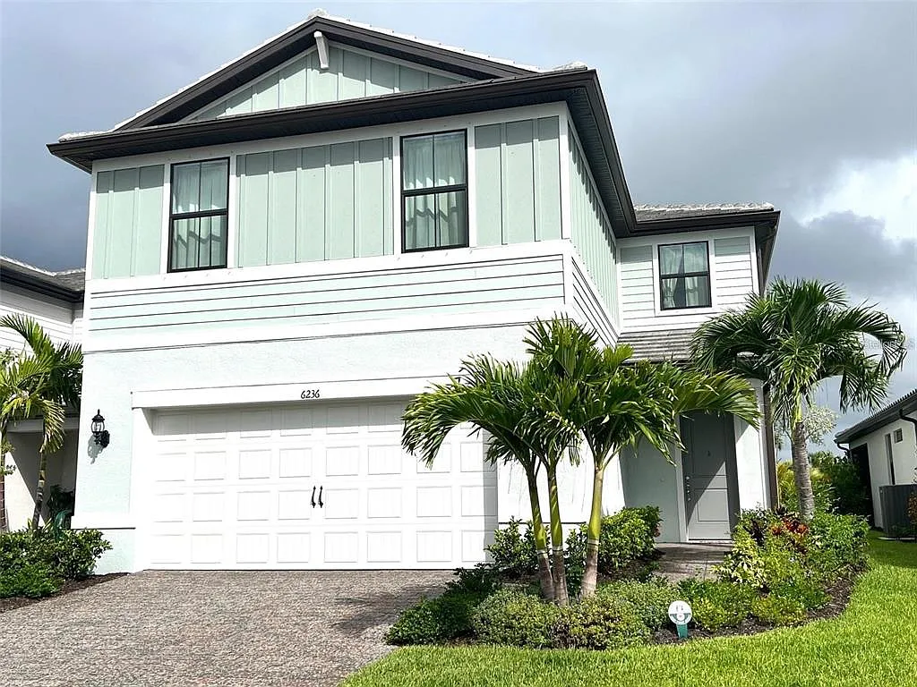 5 bed, 3.0 bath, 2638 sqft, $3,500 — Photo 3