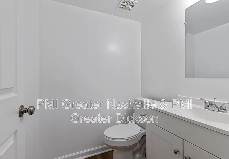 300 Spring St #8 — Photo 14