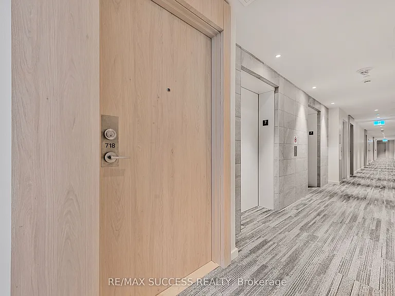 181 Sheppard Ave E #718 — Photo 3