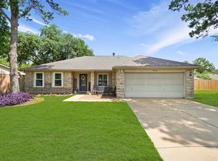 9038 Smokehollow Dr, Houston, TX 77064