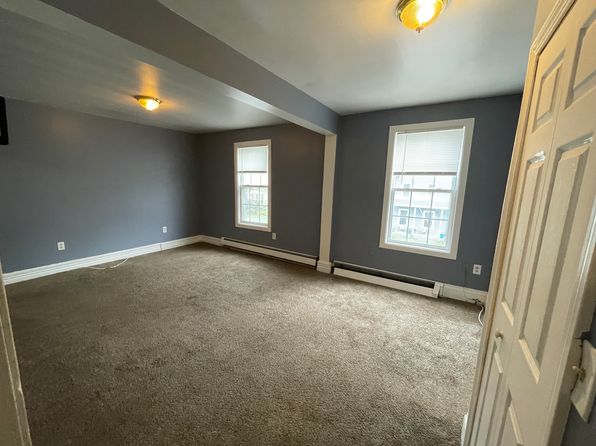 8 S Main St APT 2C