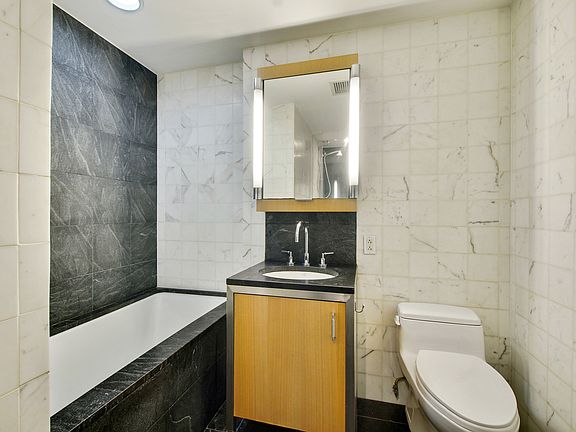 5th image of 100 W 58th St APT 2H