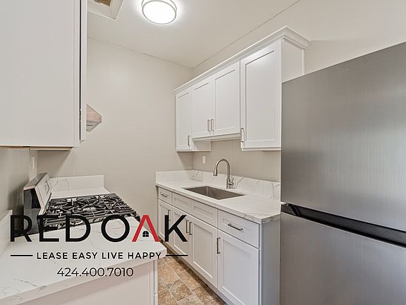 4th image of 630 1/2 S Dunsmuir Ave #101