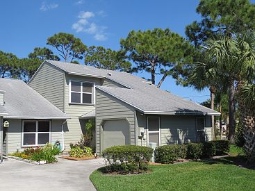 1st image of 927 NE Sandalwood Pl