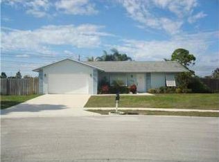 129 Seagull Ct, Royal Palm Beach, FL 33411