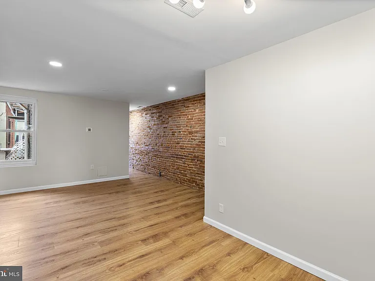 1305 Light St #2 — Photo 15