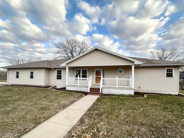 925 W 8th St, Boone, IA 50036