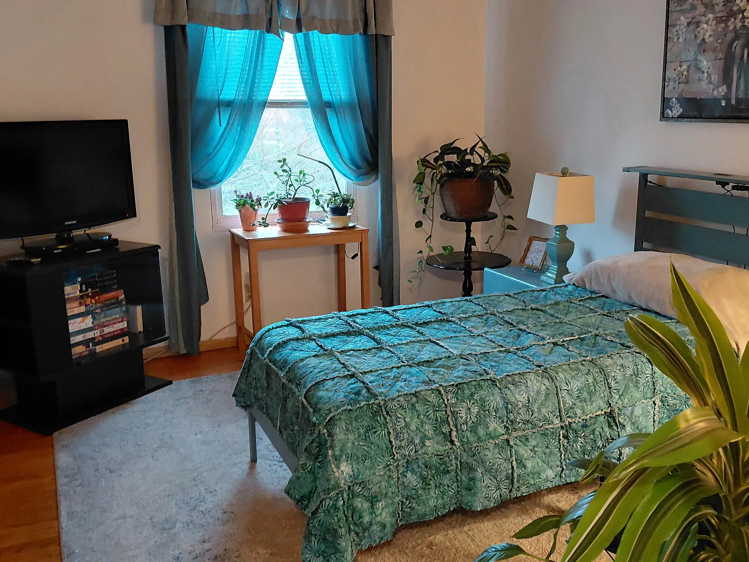 2 bed, 1000 sqft, $900 — Photo 1