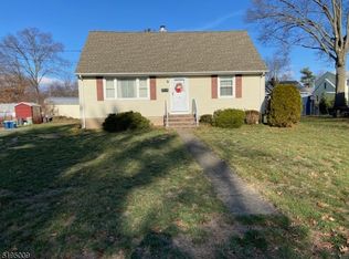 44 Banta Ave, Pompton Plains, NJ 07444