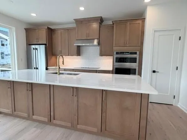 113 Camryn Ct, Downingtown, PA 19335