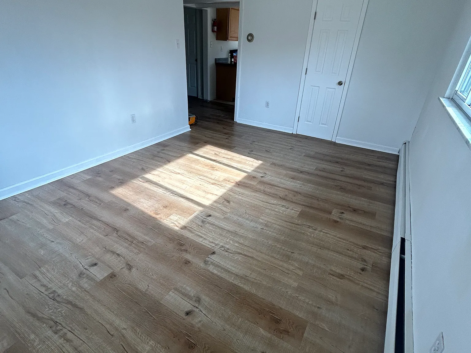 2 bed, 1100 sqft, $1,100 — Photo 2