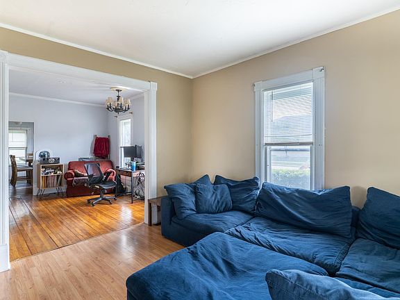 5th image of 100 N Winnebago St
