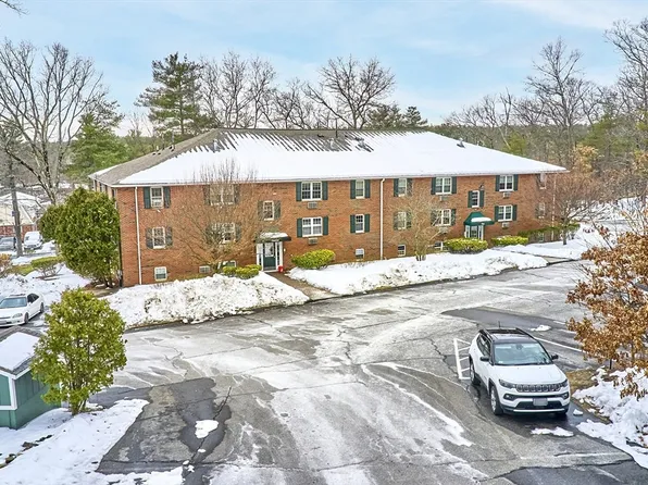 12 Wampus Ave APT 24, Acton, MA 01720