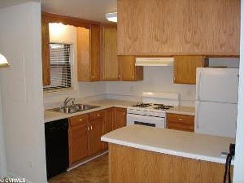 2nd image of 19 Jarrett Ct