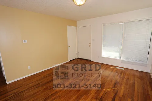 4639 SE 75th Ave Photo 1