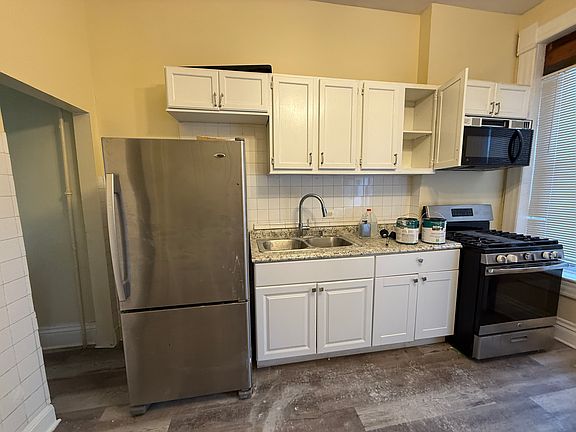 4th image of 1033 S Oakley Blvd APT 1F