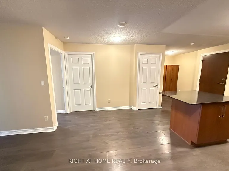 310 Burnhamthorpe Rd W #2101 — Photo 11