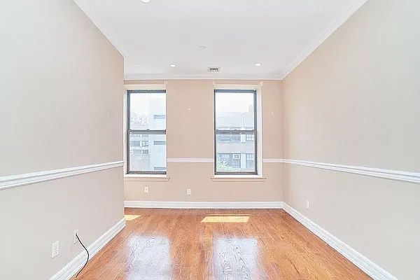 Rented by Compass | media 10