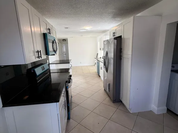 6230 NW 18th Ct, Fort Lauderdale, FL 33313