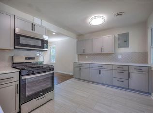 4011 NE Kelsey Rd, Kansas City, MO 64116