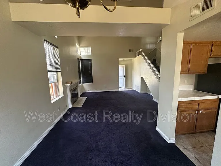 7049 Arlington Pl — Photo 12