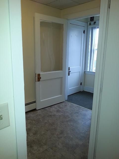 Lobby Area to Apartment