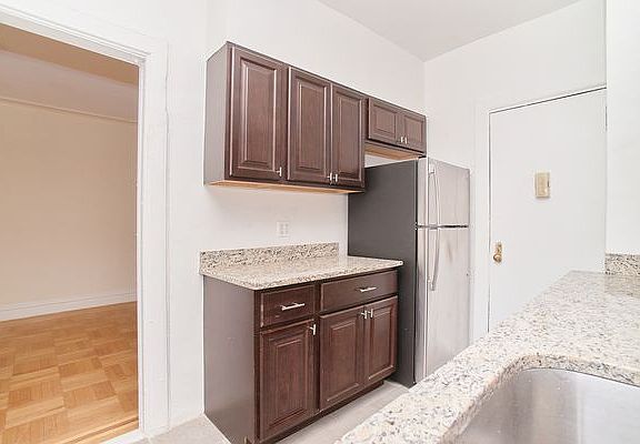 2nd image of 217 Haven Ave APT 3G