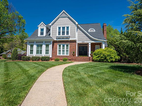 3rd image of 1242 Lochshire Ln