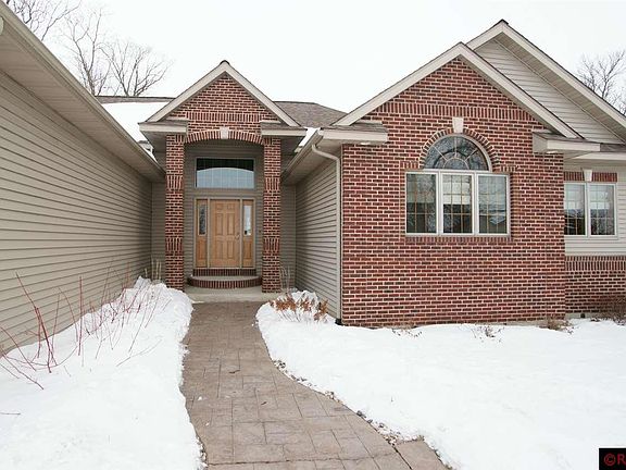 2nd image of 90 Evergreen Ct