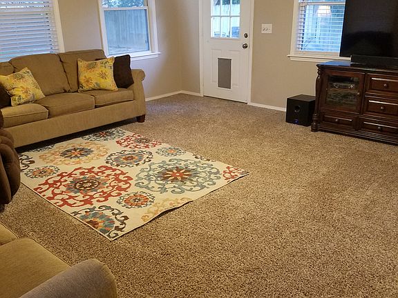Large living room/Den