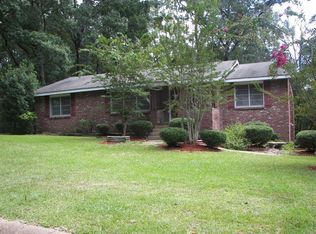 32 Chalet Dr, Grenada, MS 38901
