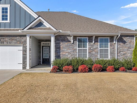4th image of 1147 Black Oak Dr