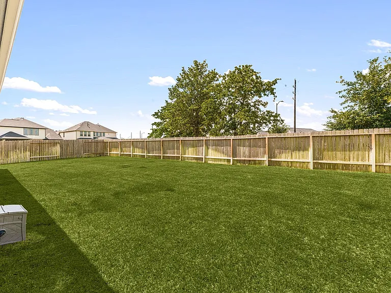 31611 Donoso Dr — Photo 36