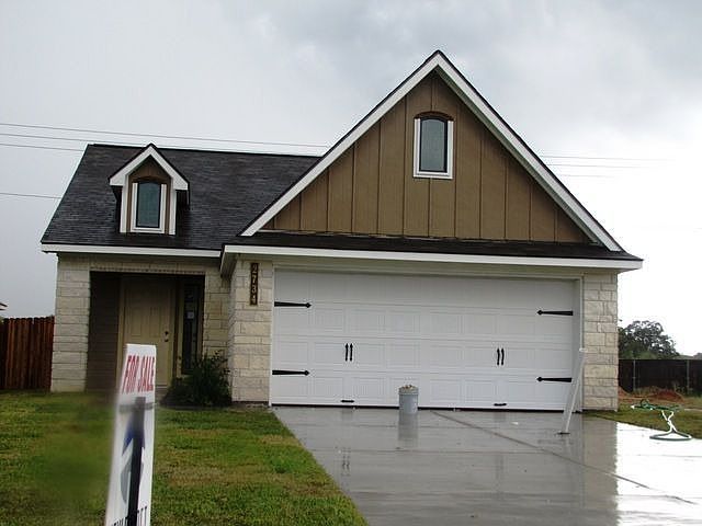 1st image of 2734 Silver Oak Dr
